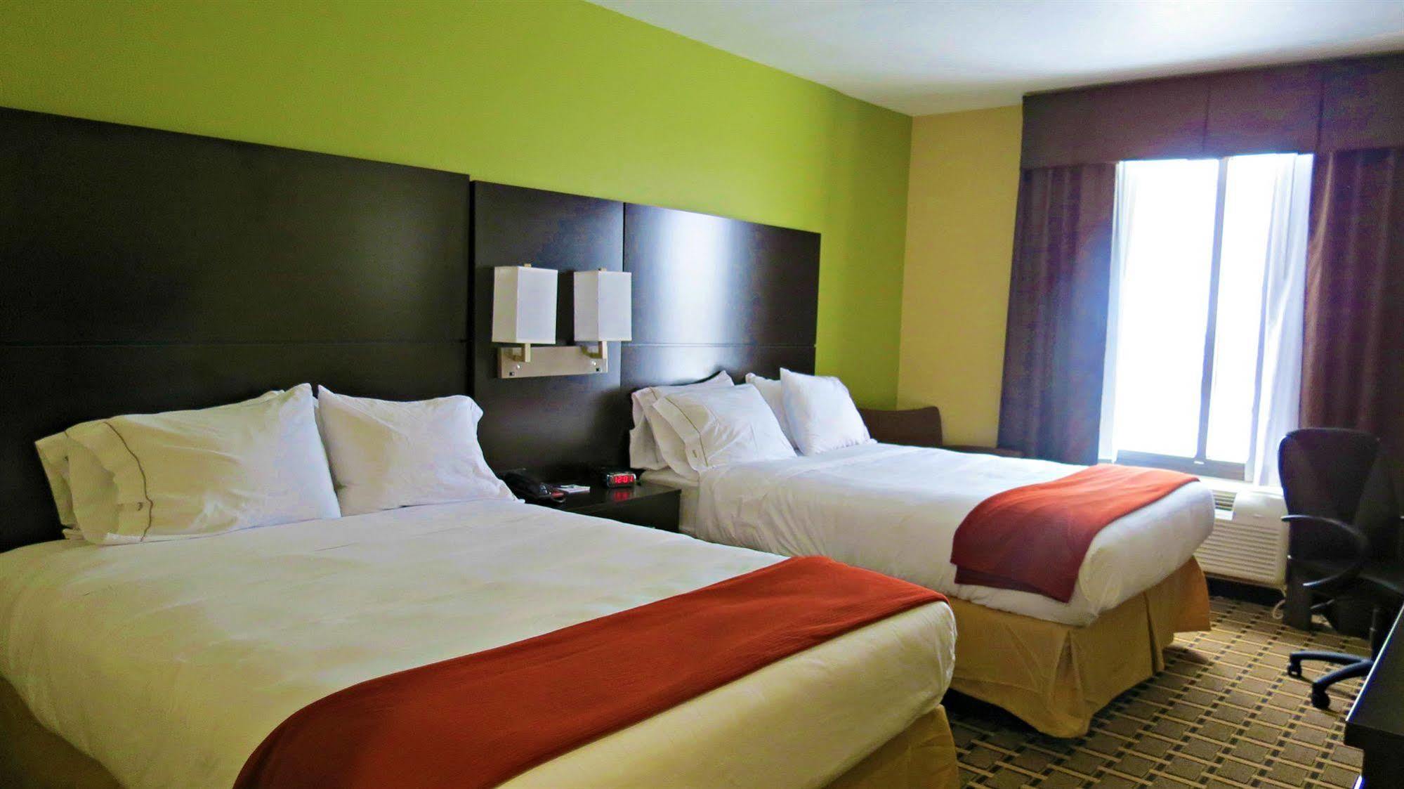 Holiday Inn Express & Suites Cross Lanes, An Ihg Hotel Esterno foto